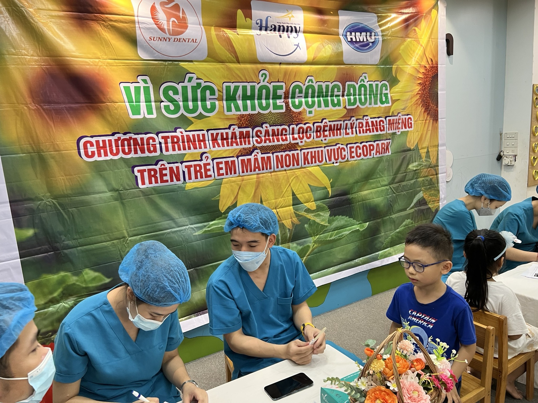 Chương trình khám sàng lọc bệnh lý răng miệng  cho trẻ em mầm non khu vực Ecopark